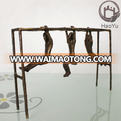 home decorative bronze sculpture for home decoration Climb the rungs figurines